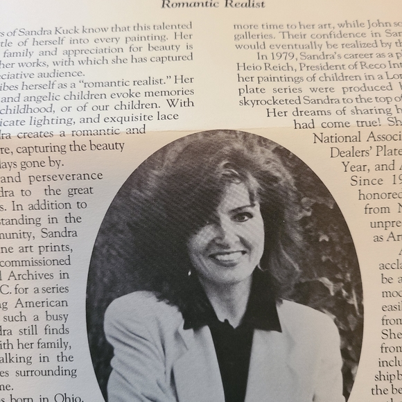 Decorative Porcelain Plate - Picture 4 of 4